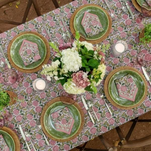 Discount Pomegranate Inc Bohemian Floral Moss & Mauve Tablecloth