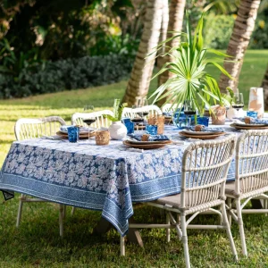 Discount Pomegranate Inc Grecian Palm Blue & Orchid Tablecloth