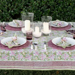 Online Pomegranate Inc Grecian Palm Fern & Magenta Tablecloth