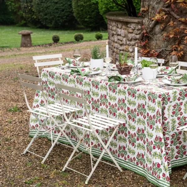 Discount Pomegranate Inc Pom Bells Basil & Magenta Tablecloth