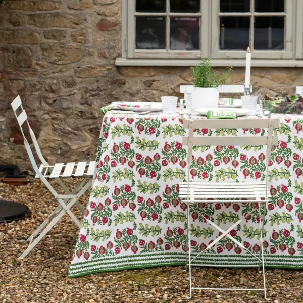 Discount Pomegranate Inc Pom Bells Basil & Magenta Tablecloth