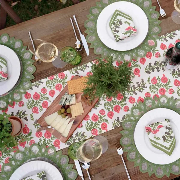 Best Pomegranate Inc Pom Bells Fern & Poppy Table Runner