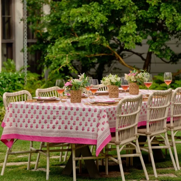 Discount Pomegranate Inc Rosé Tablecloth