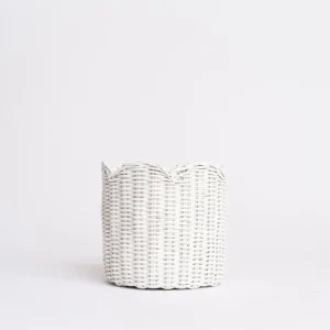 Discount Pomegranate Inc White Wicker Scalloped Container